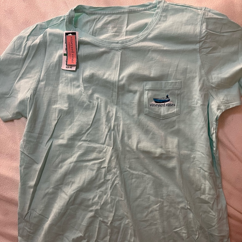 Brand new Vineyard Vines T-Shirt with Tags Size L